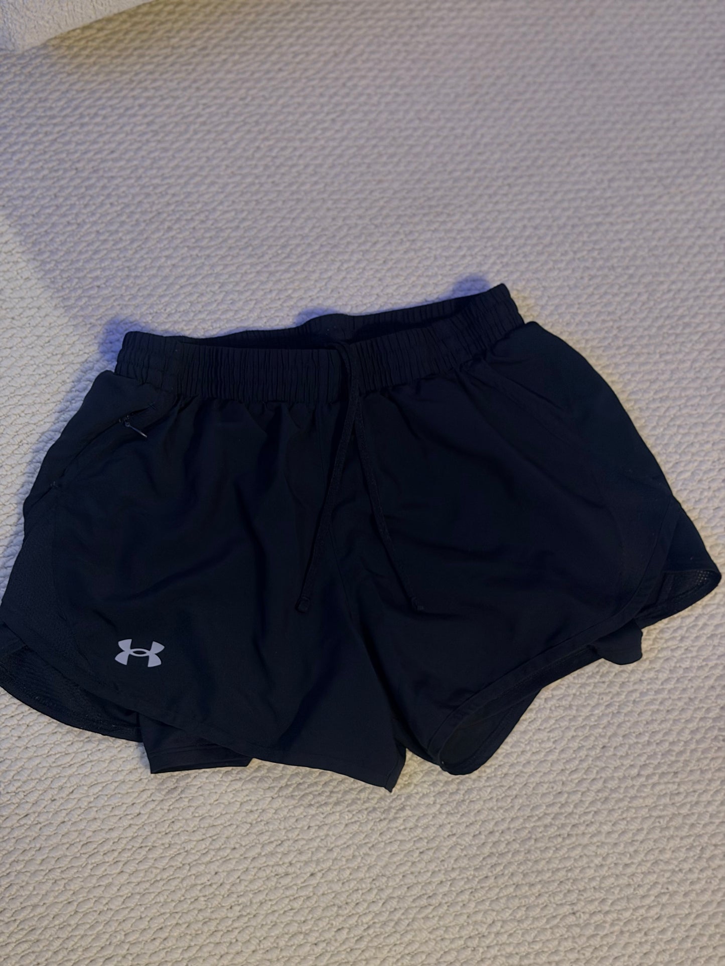 SHORT UNDER ARMOUR