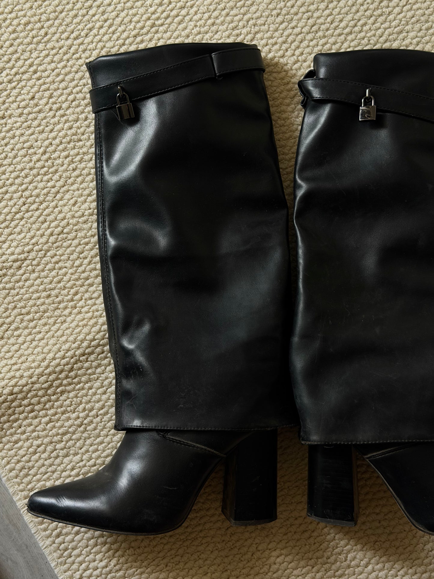 BOTAS NEGRAS