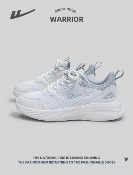 ZAPATOS DEPORTIVOS BLANCOS CON GRIS